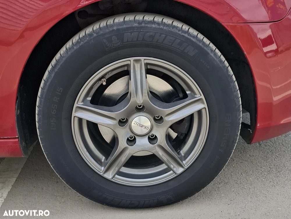 Volkswagen Golf 1.6 TDI DPF Comfortline - 7