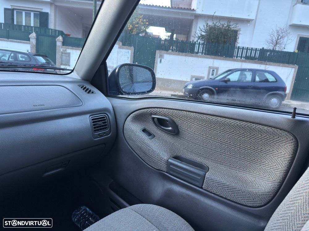 Suzuki Grand Vitara Metal Top 2.0 TDi - 7