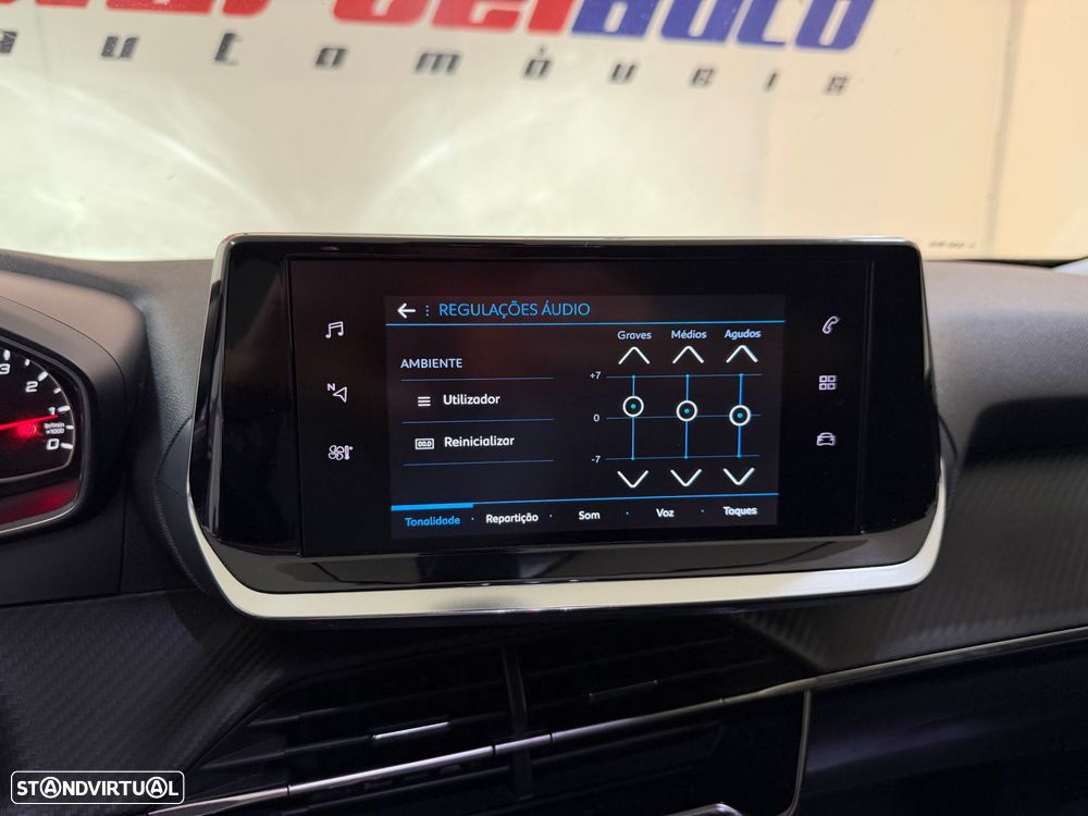 Peugeot 2008 1.2 PureTech Allure Pack - 27