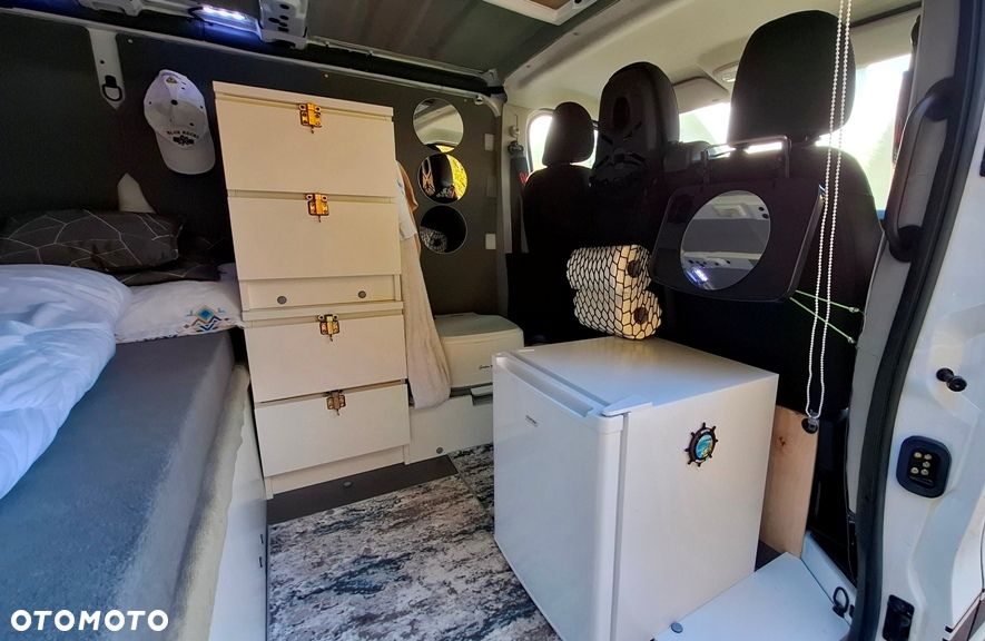 Renault TRAFIC III - 7