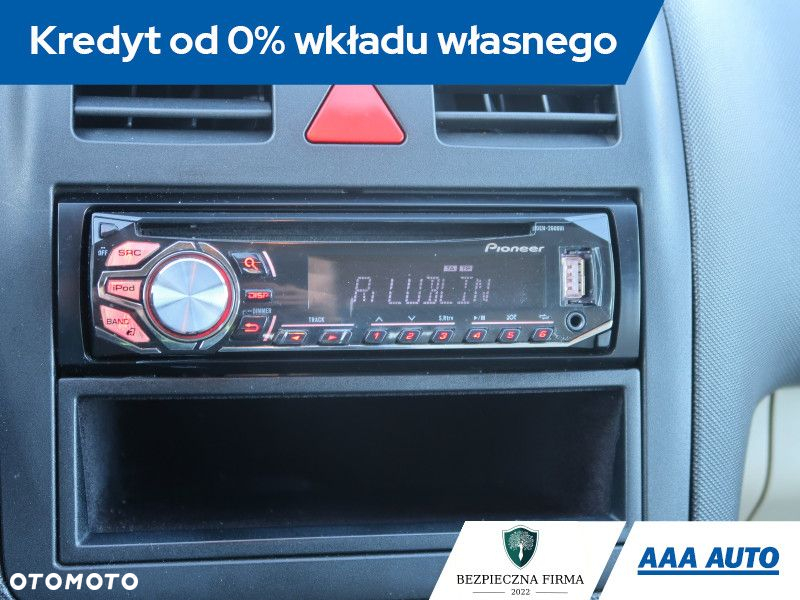 Volkswagen Polo - 13