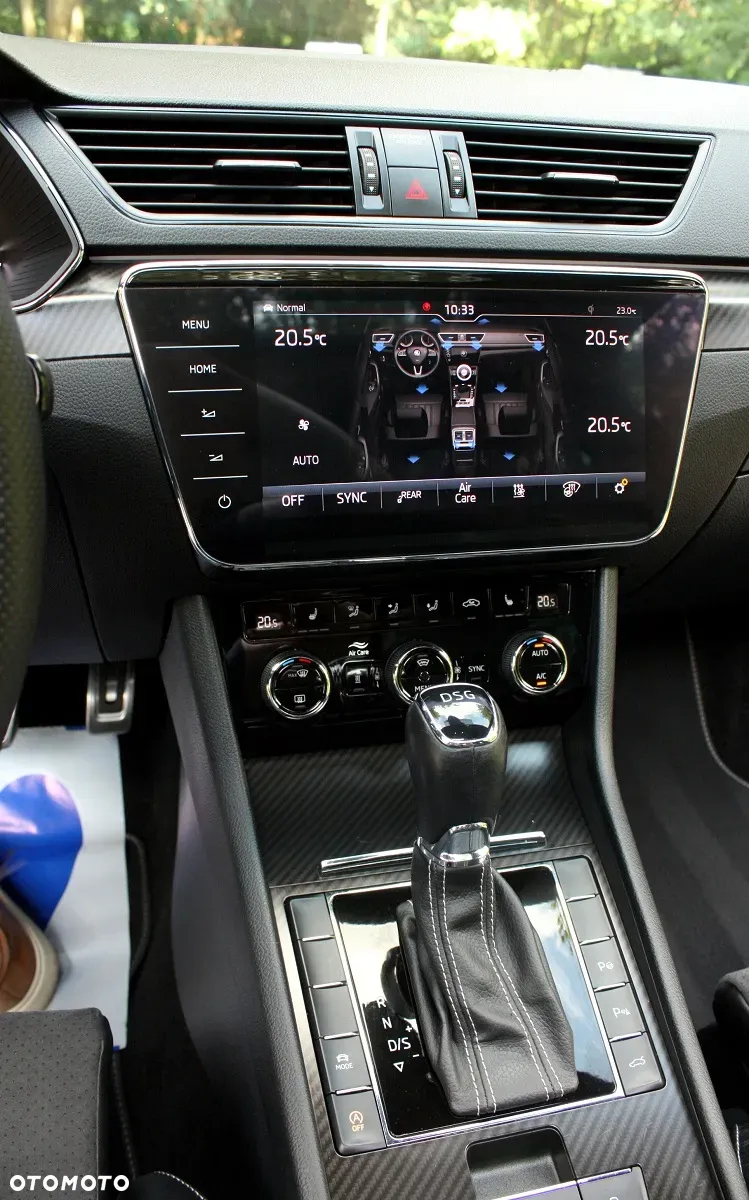 Skoda Superb Combi 2.0 TDI DSG Sportline - 16