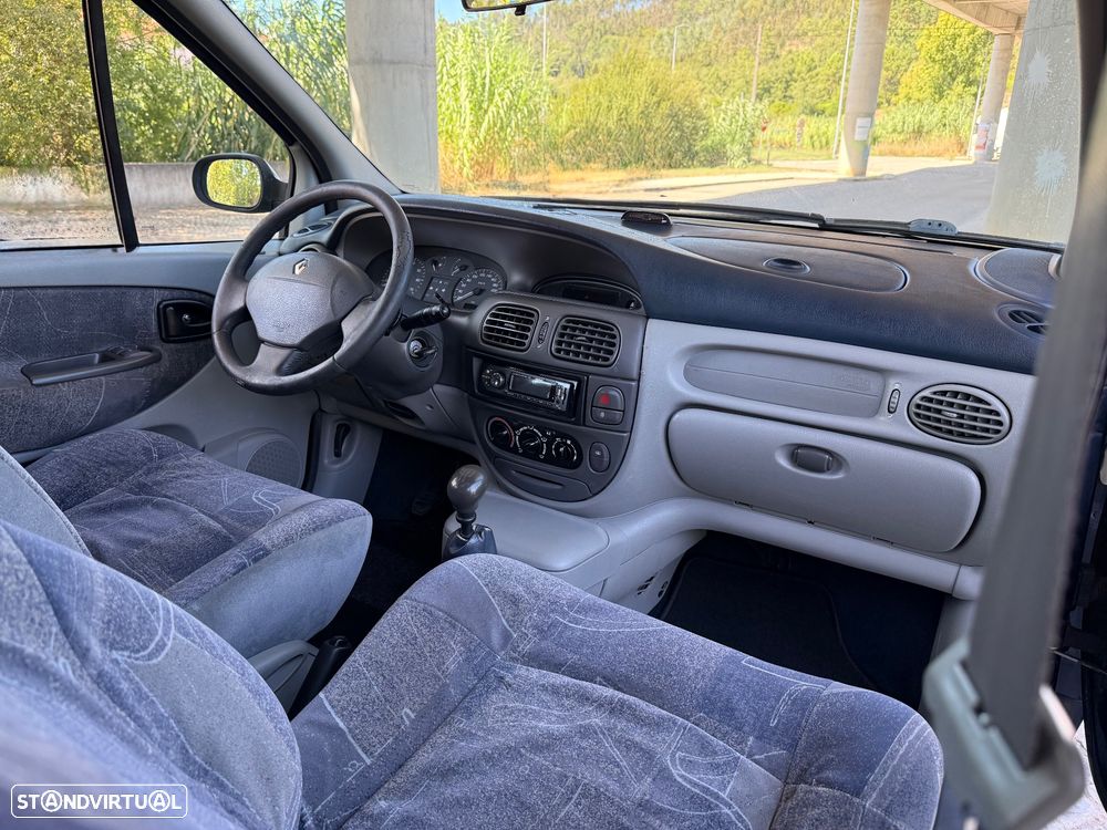 Renault Scénic 1.4 16V RXE AC - 10