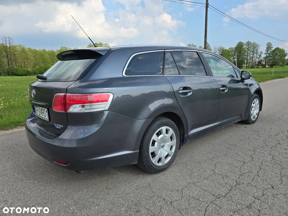 Toyota Avensis 2.0 D-4D Luna - 4