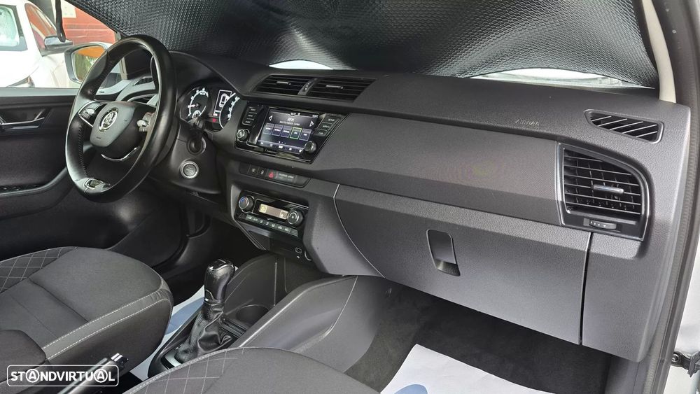 Skoda Fabia Break 1.0 TSI Ambition DSG - 17