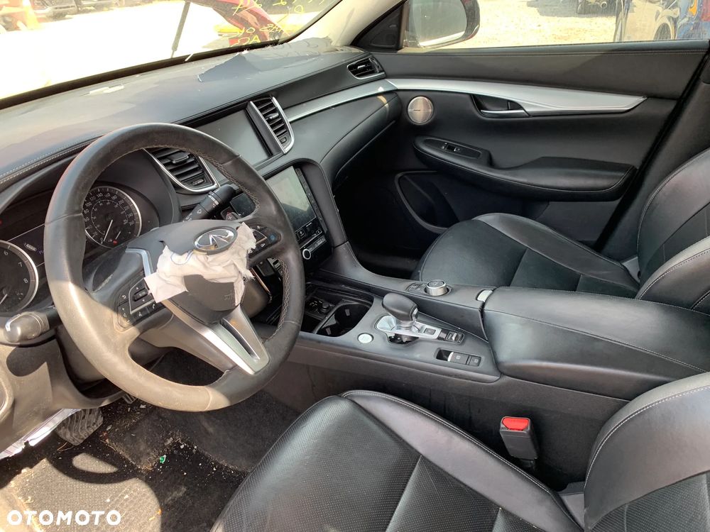 Infiniti QX50 - 11