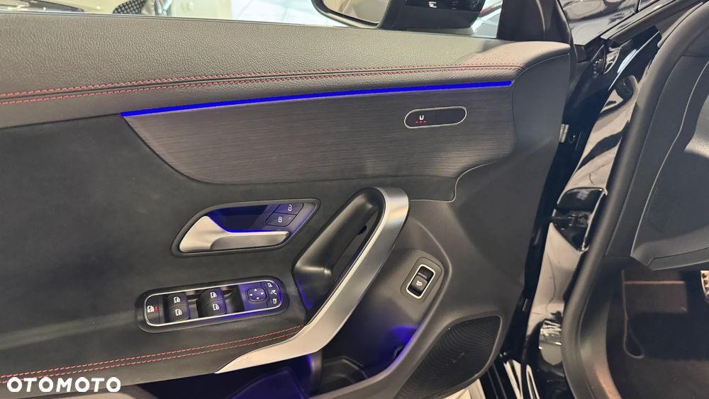 Mercedes-Benz CLA 200 AMG Line 7G-DCT - 14