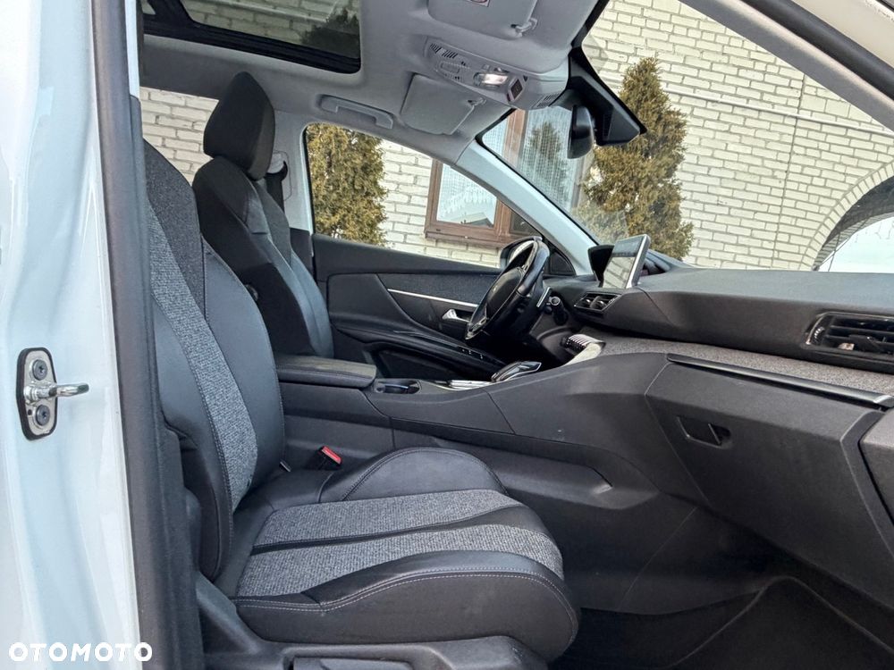 Peugeot 3008 - 17