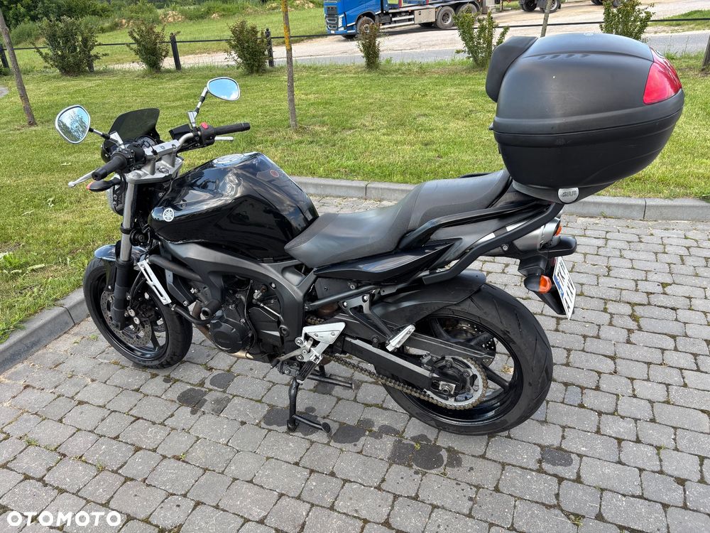 Yamaha FZ6 - 9