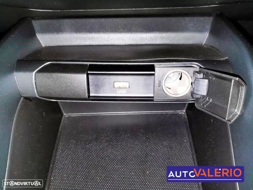 Kia Stonic 1.2 Move — fotografia 27
