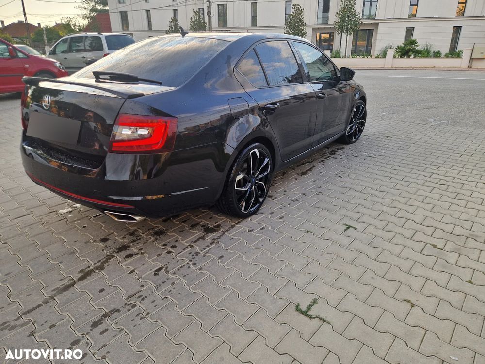 Skoda Octavia 2.0 TDI RS DSG - 3