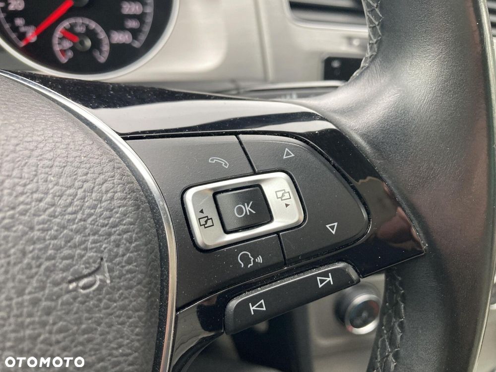 Volkswagen Golf 1.2 TSI BMT Comfortline - 13