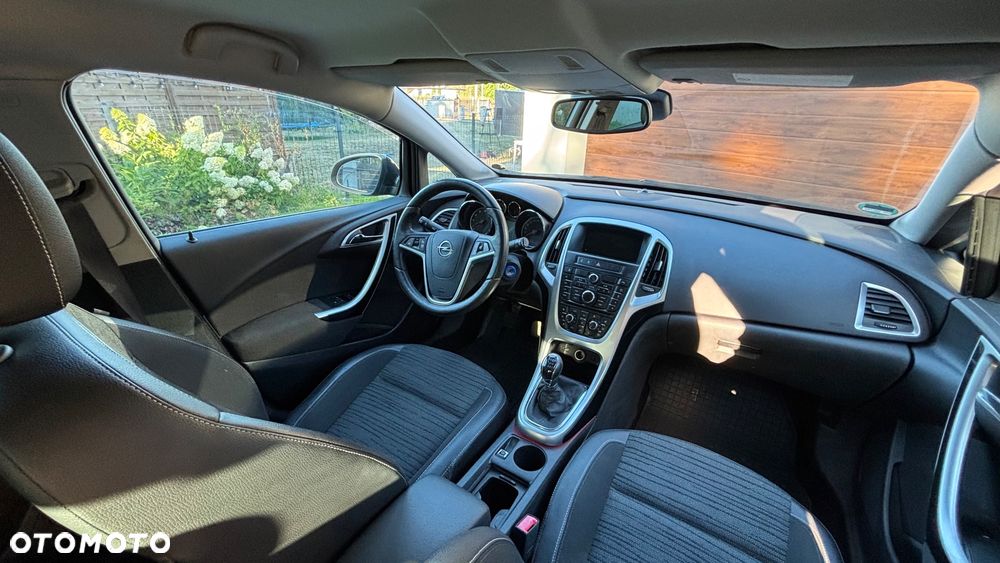 Opel Astra 1.4 T Enjoy - 6