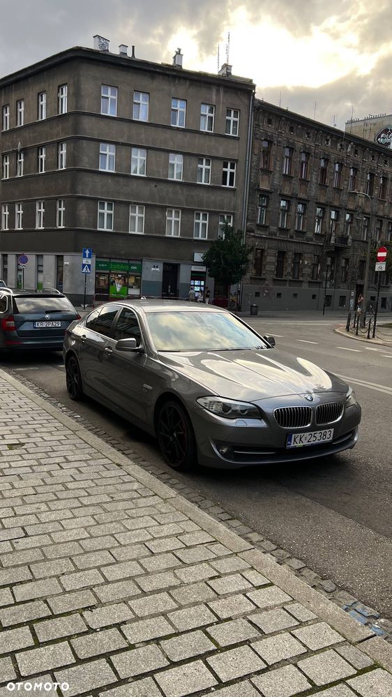BMW Seria 5 525d - 1