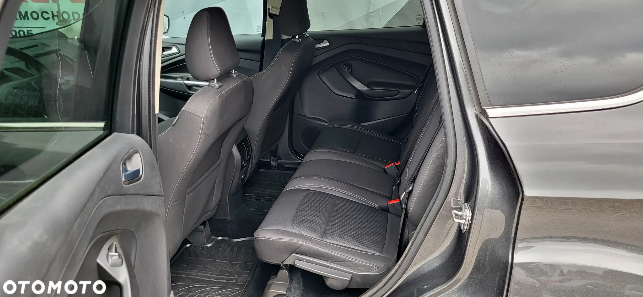Ford Kuga 1.5 EcoBoost TITANIUM - 19