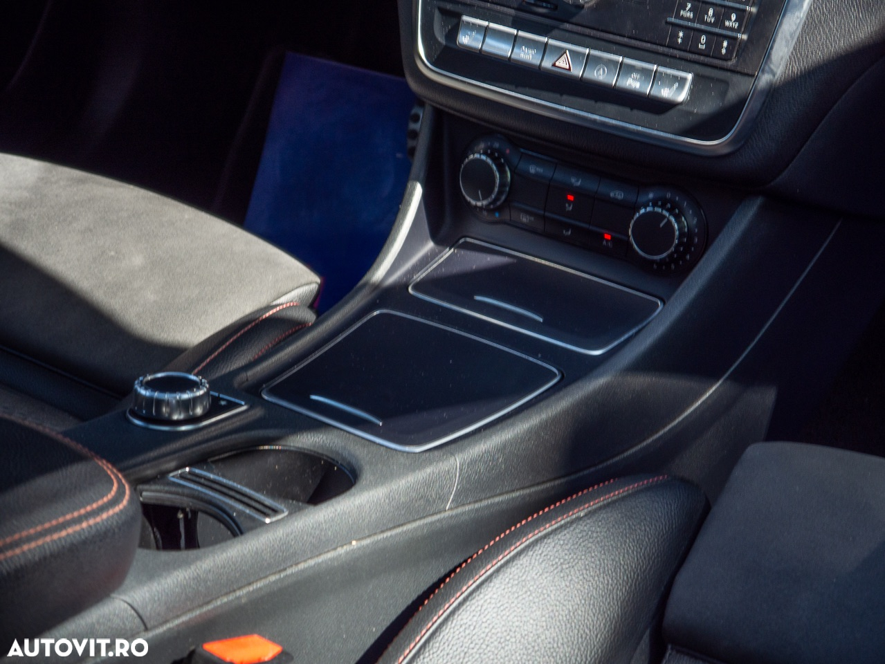 Mercedes-Benz CLA 180 7G-DCT AMG Line - 32