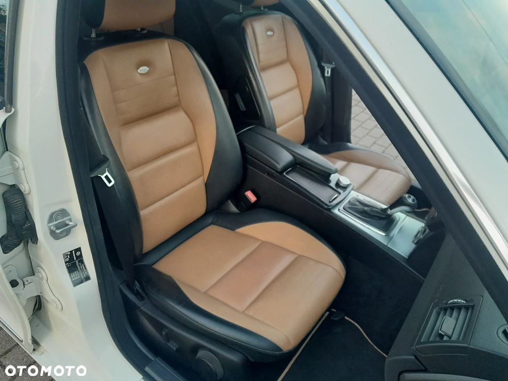 Mercedes-Benz Klasa C 220 CDI DPF Automatik BlueEFFICIENCY Avantgarde - 27