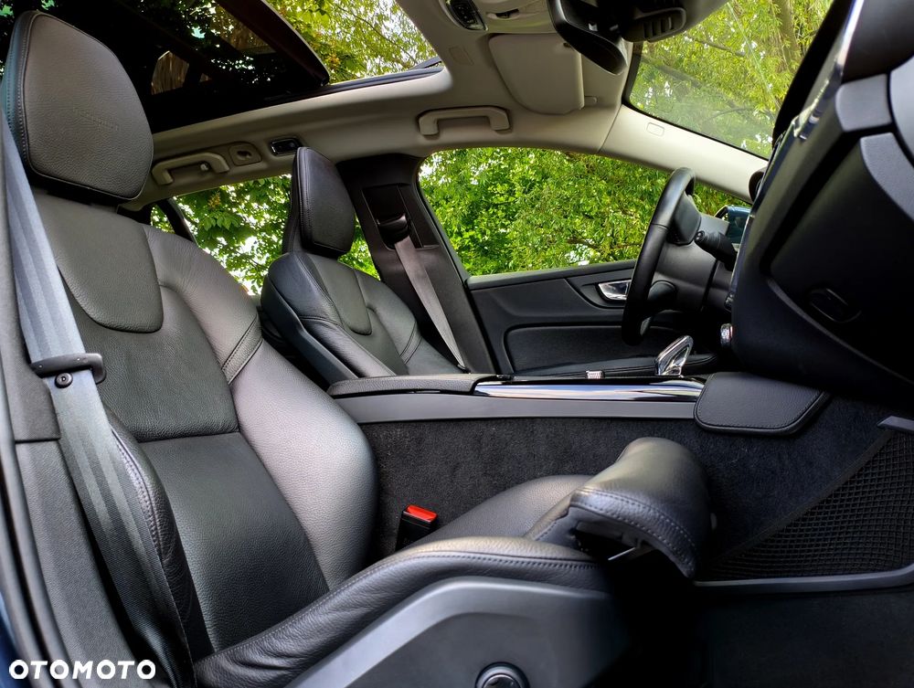 Volvo V60 T8 AWD Twin Engine Geartronic Inscription - 6