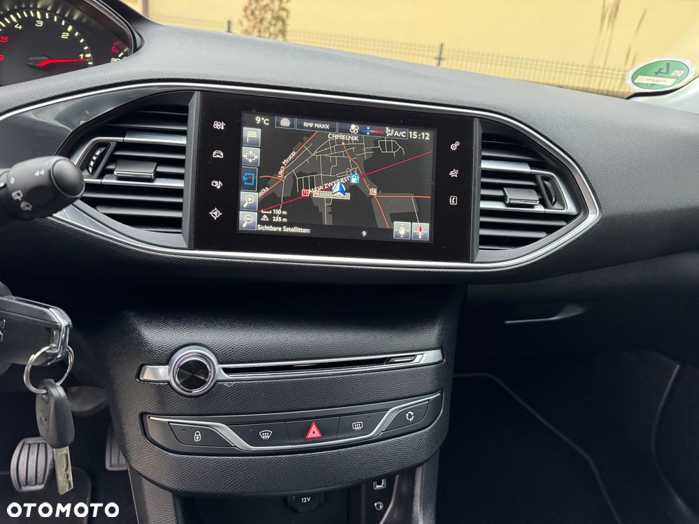 Peugeot 308 SW HDi FAP 110 (Blue Lion) Business Line Niveau 1 - 33