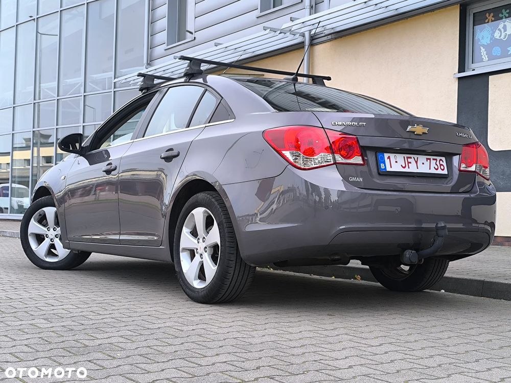 Chevrolet Cruze 1.8 LS - 4