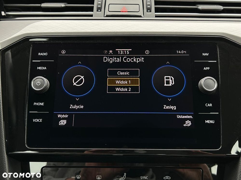 Volkswagen Passat - 32
