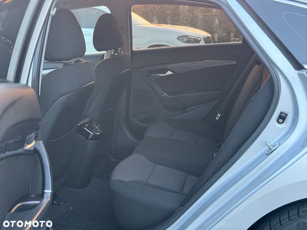 Hyundai i40 2.0 GDI Comfort + - 8
