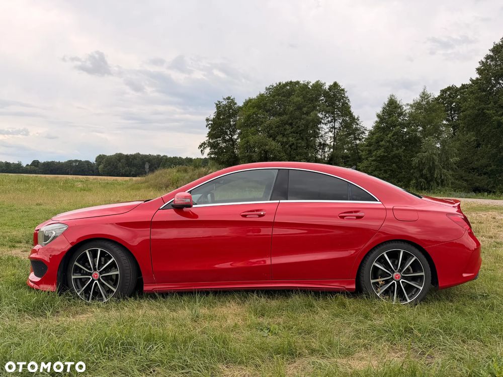Mercedes-Benz CLA 250 4Matic 7G-DCT AMG Line - 10