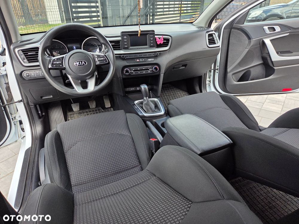 Kia Ceed 1.6 CRDi SCR M - 36