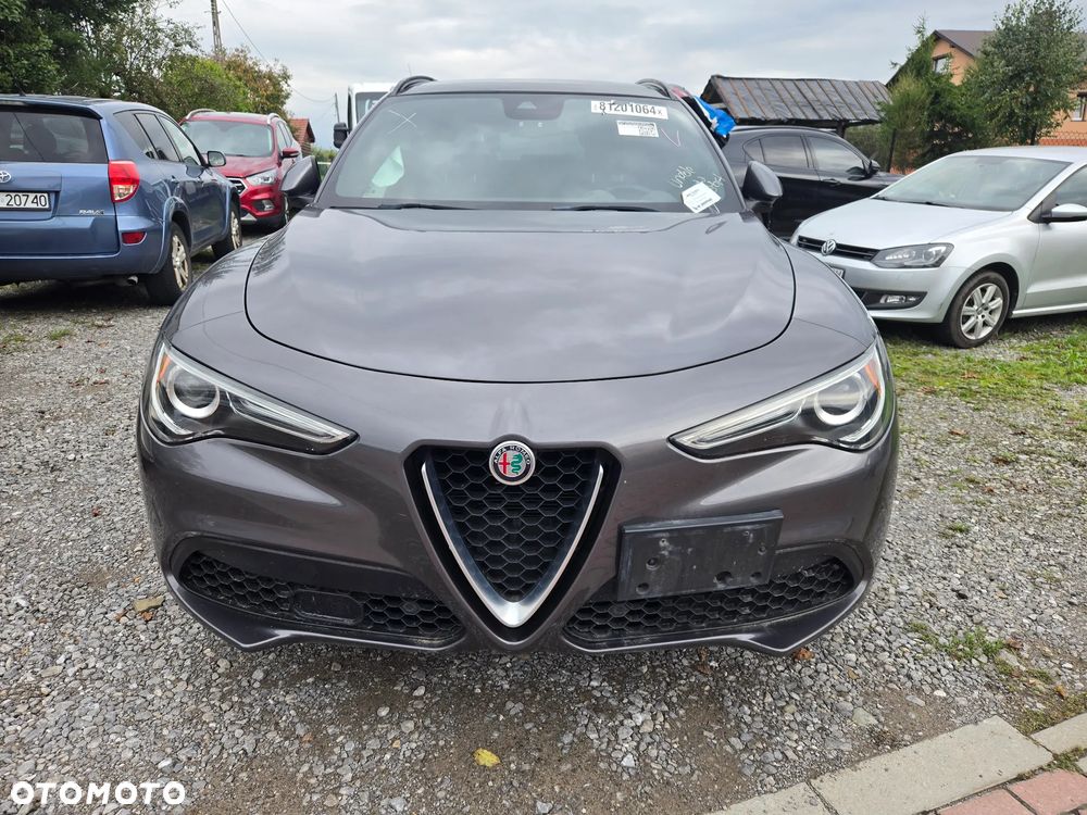 Alfa Romeo Stelvio 2.0 Turbo 16V AT8-Q4 Veloce Ti - 18