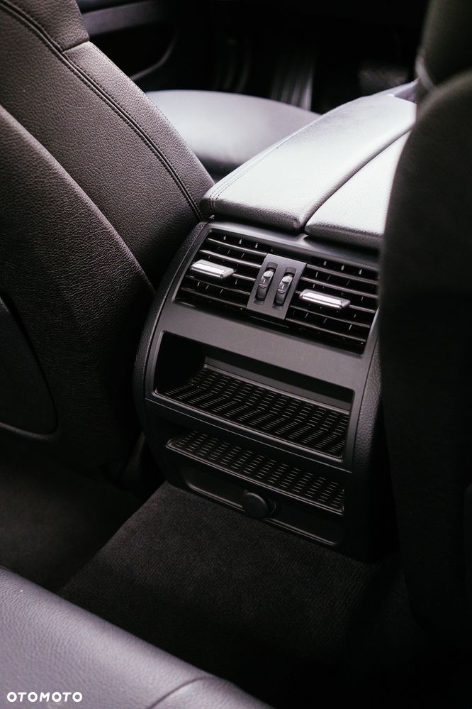 BMW Seria 5 530d xDrive - 17