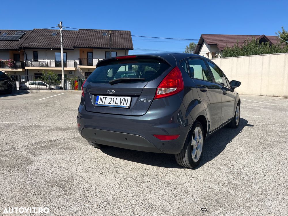 Ford Fiesta 1.25i Ambiente - 3