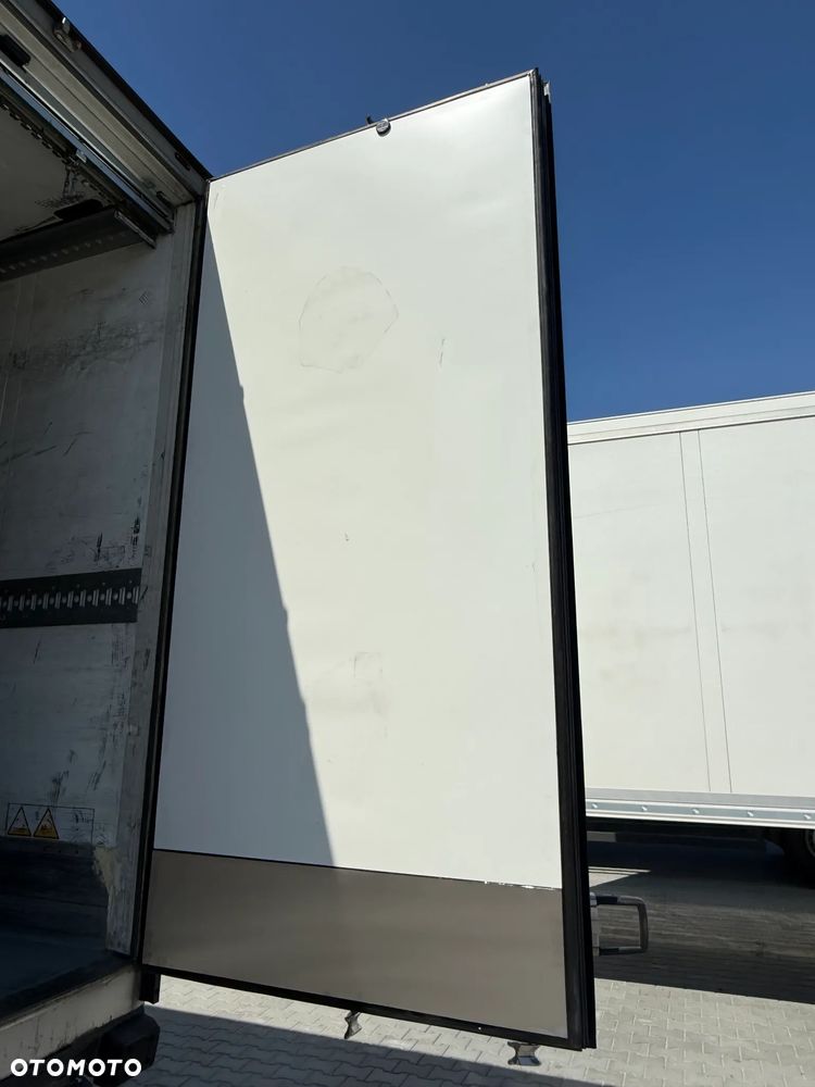 Schmitz Cargobull SKO24L - 8
