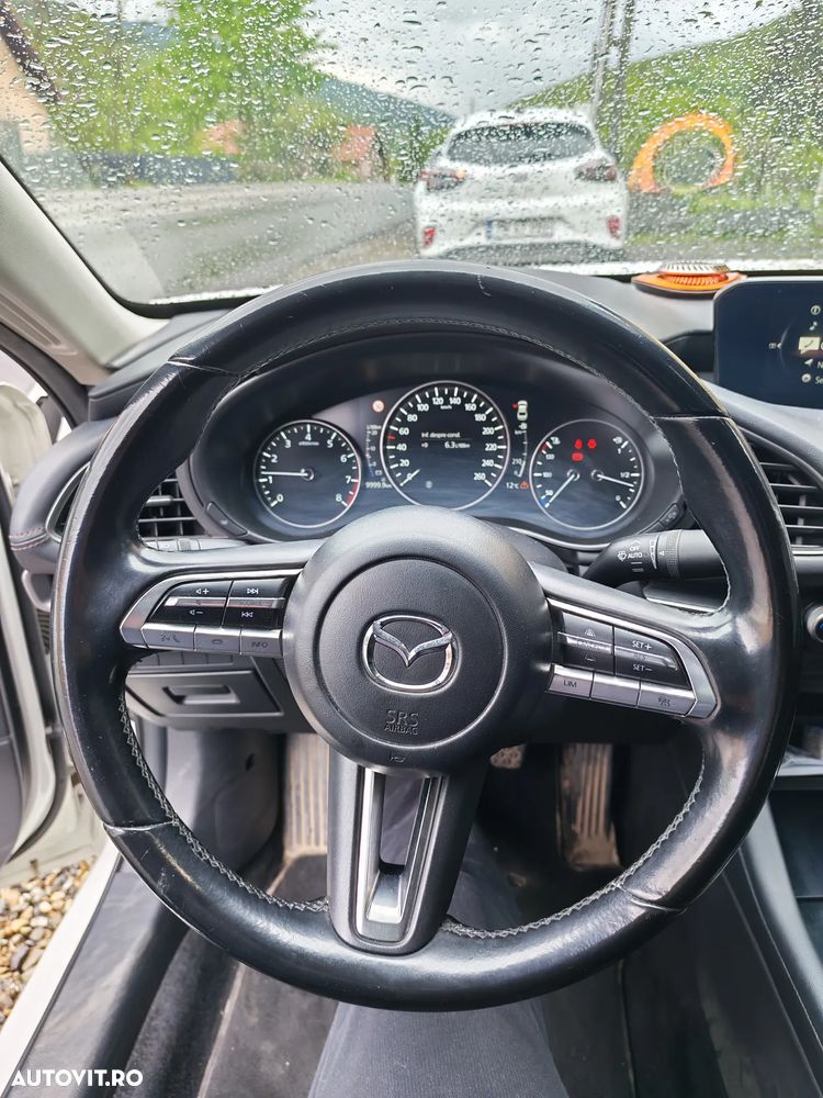 Mazda 3 e-Skyactiv G122 MHEV - 8