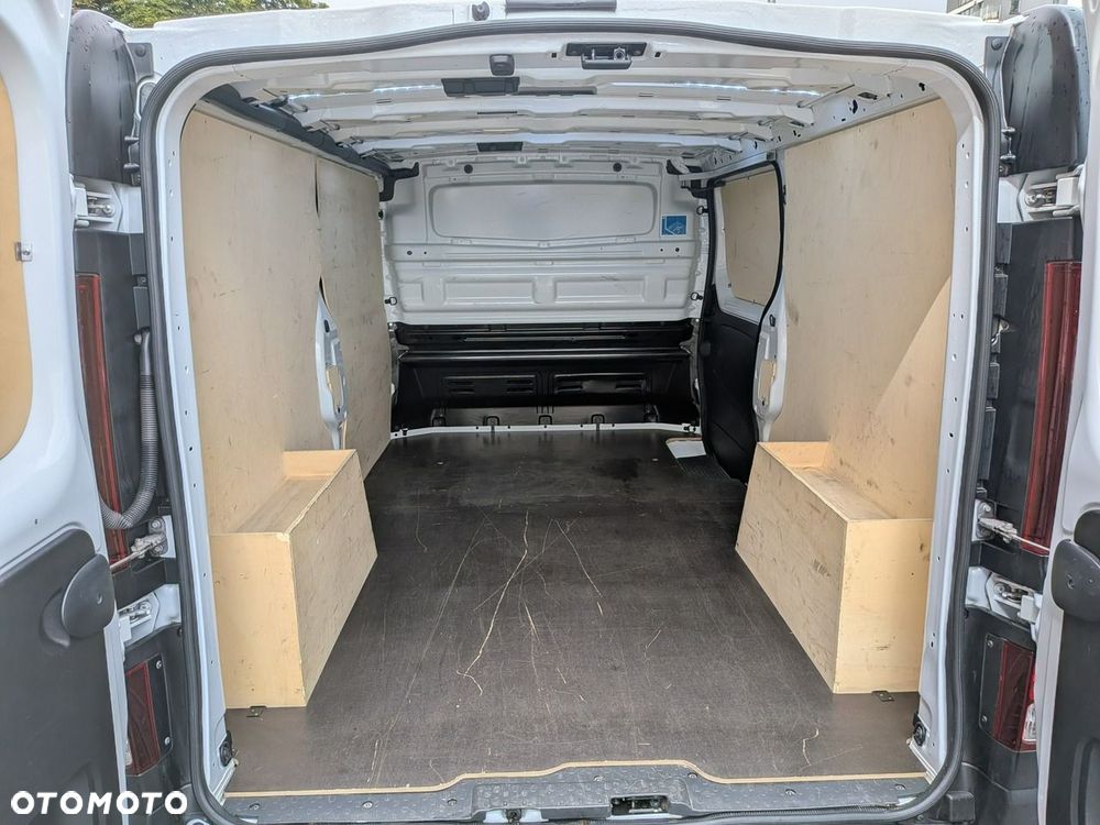 Renault Trafic - 21