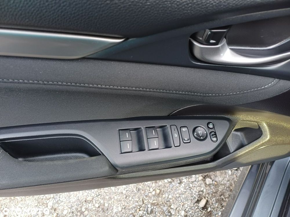 Honda Civic 1.0 T Executive Sport Line - 16