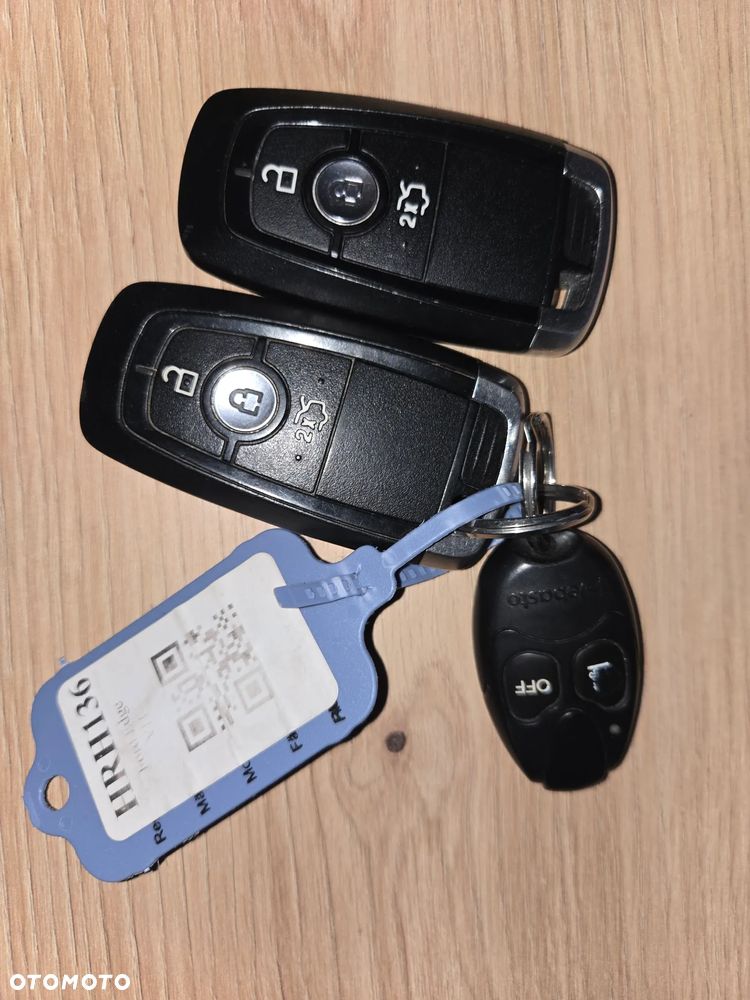 Ford Edge 2.0 TDCi Bi-Turbo 4x4 ST-LINE - 3