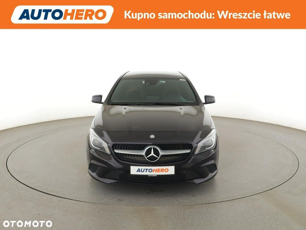 Mercedes-Benz CLA 200 7G-DCT Urban - 12
