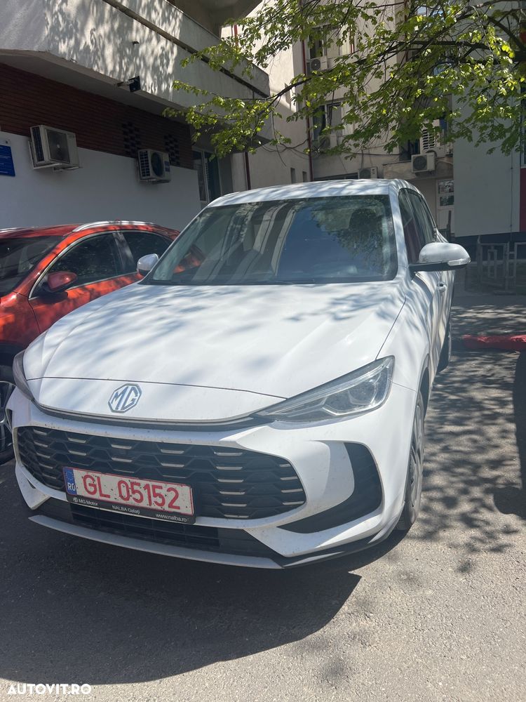 MG ZS HEV 1.5 GSI AT Explore - 2