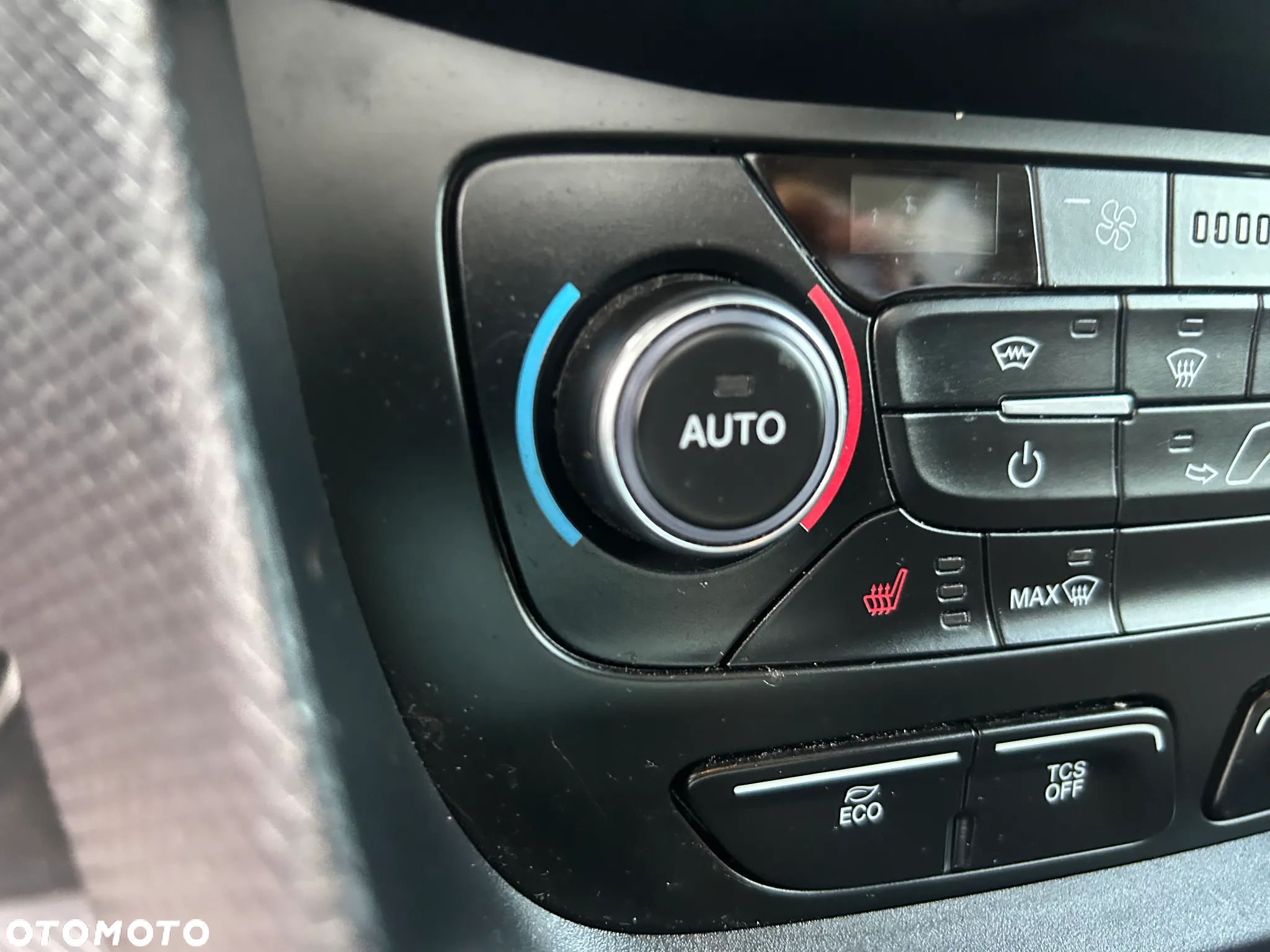 Ford Tourneo Connect 1.5 EcoBlue Titanium PowerShift - 17
