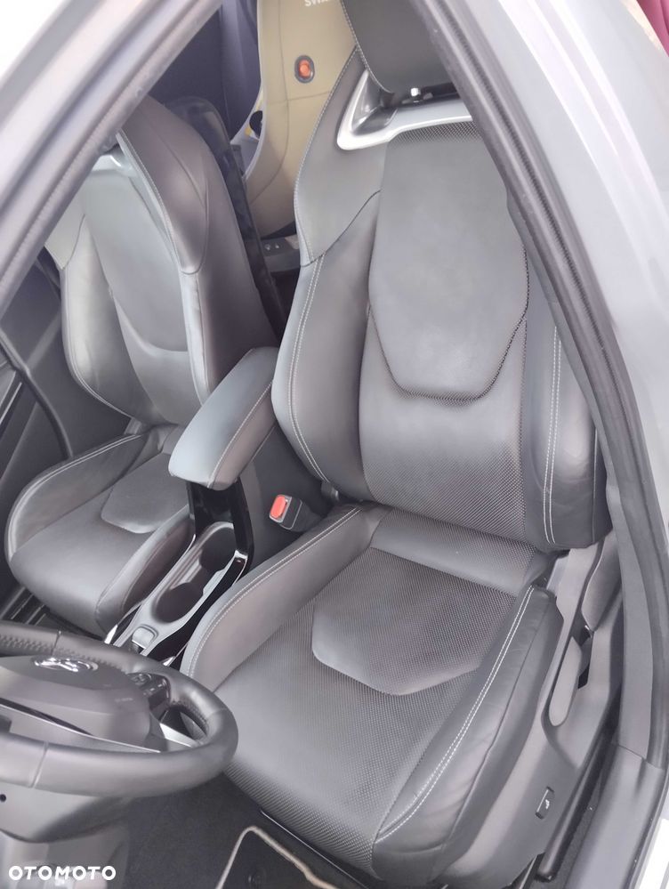 Toyota Corolla - 3
