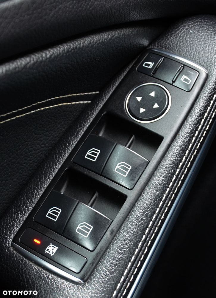Mercedes-Benz Klasa A 180 (BlueEFFICIENCY) - 18