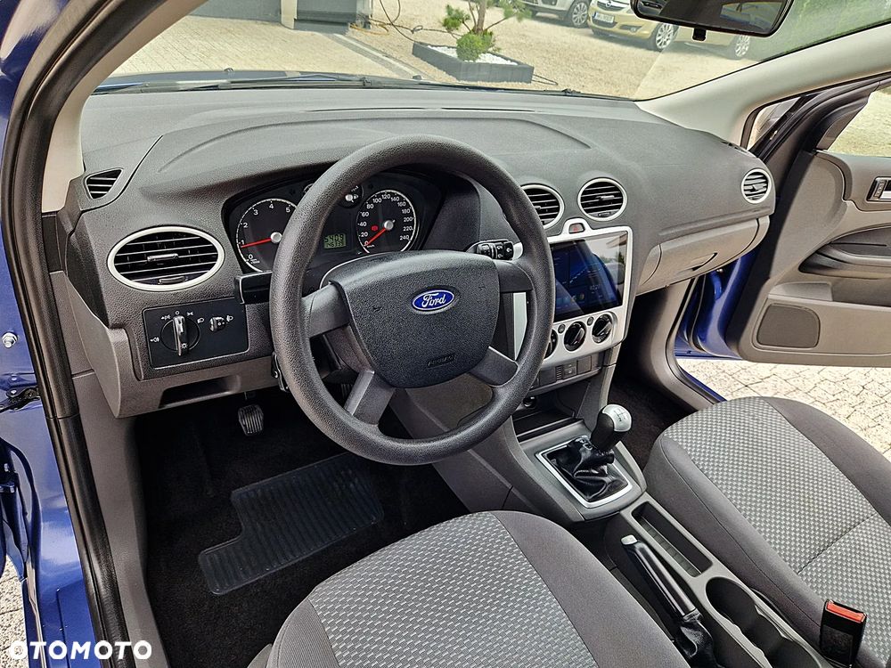 Ford Focus 1.6 16V Fun - 19