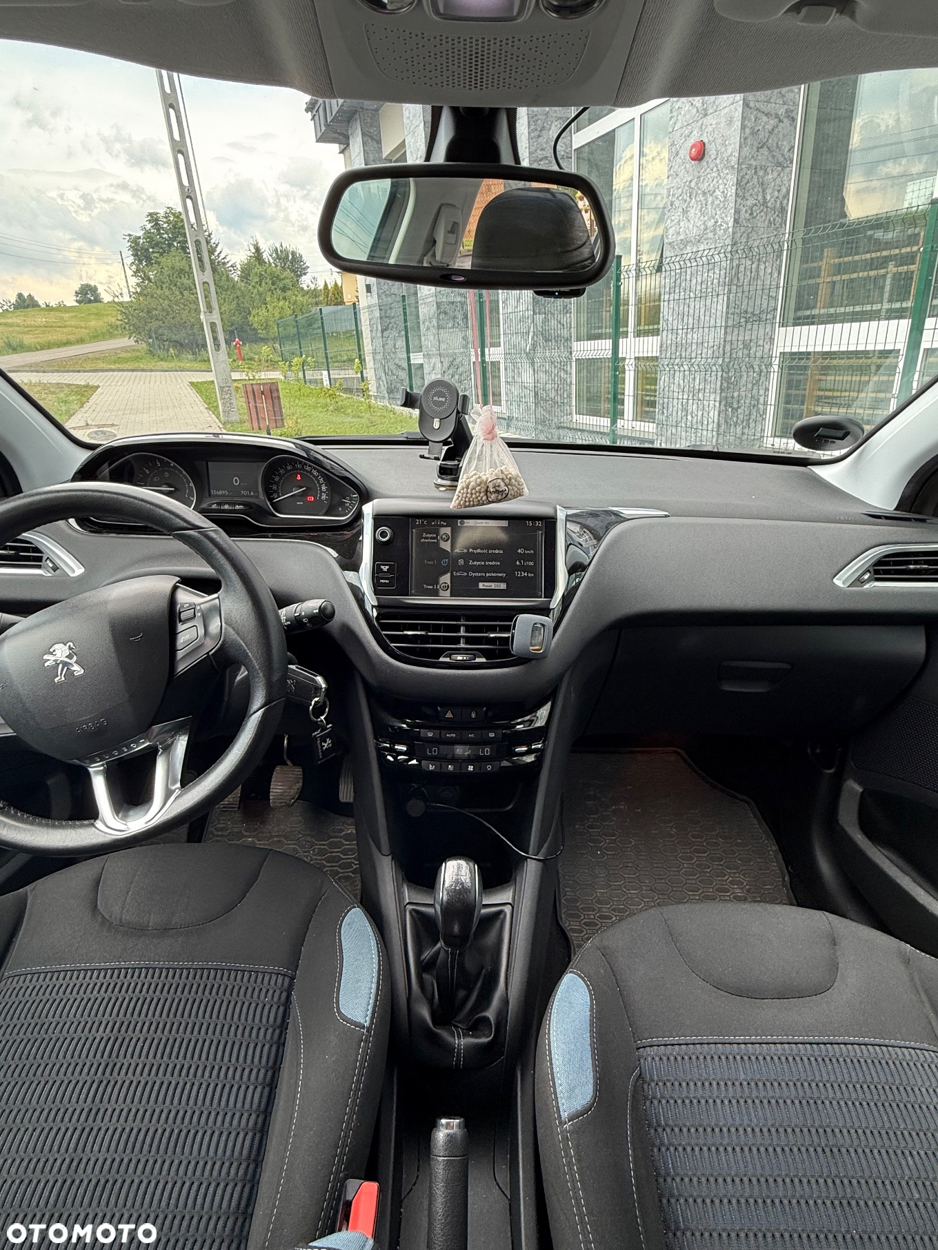 Peugeot 208 1.2 PureTech Allure - 8