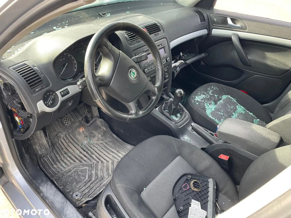 SKODA OCTAVIA Na Czesci Wszystkie Czesci ! KOLOR : LA7W - 5