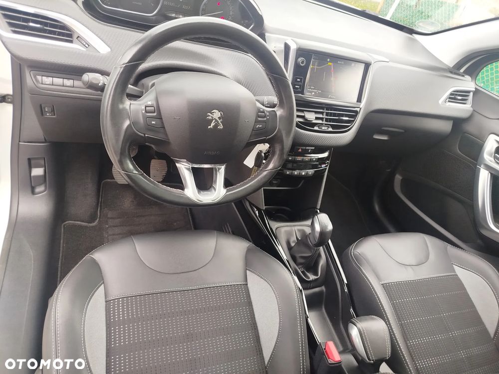 Peugeot 2008 - 6