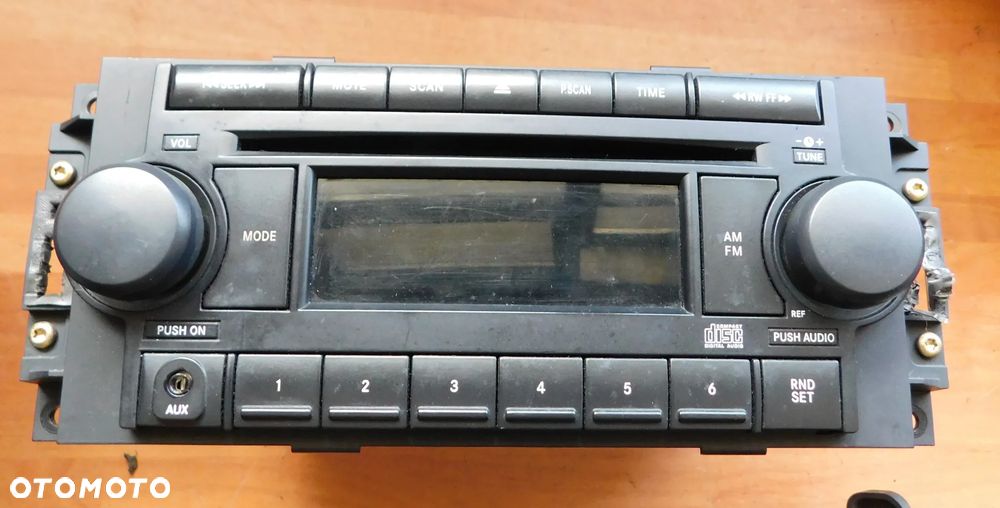 radio oryginalne JEEP COMPASS CALIBER CHEROKEE - 1