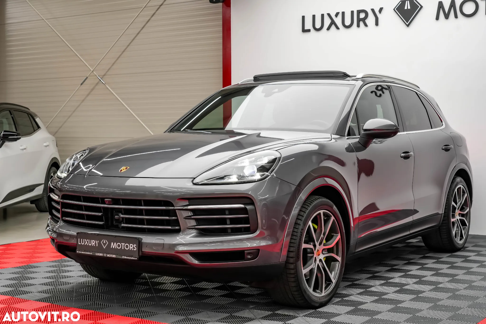 Porsche Cayenne E-Hybrid Tiptronic S Platinum Edition - 12