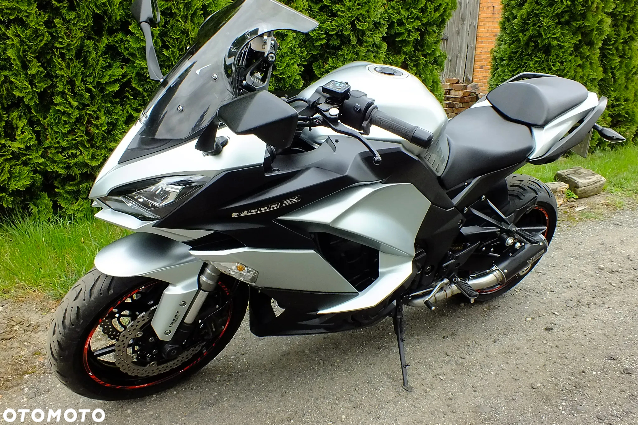 Kawasaki Ninja 1000 SX - 3