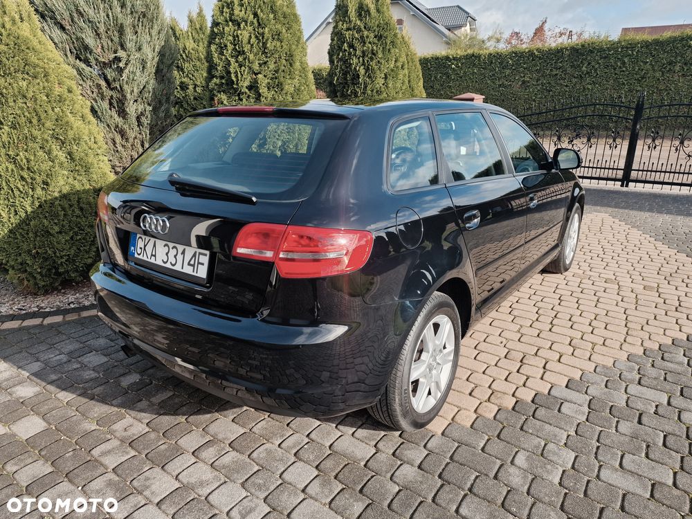 Audi A3 Sportback 1.6 Ambiente - 11