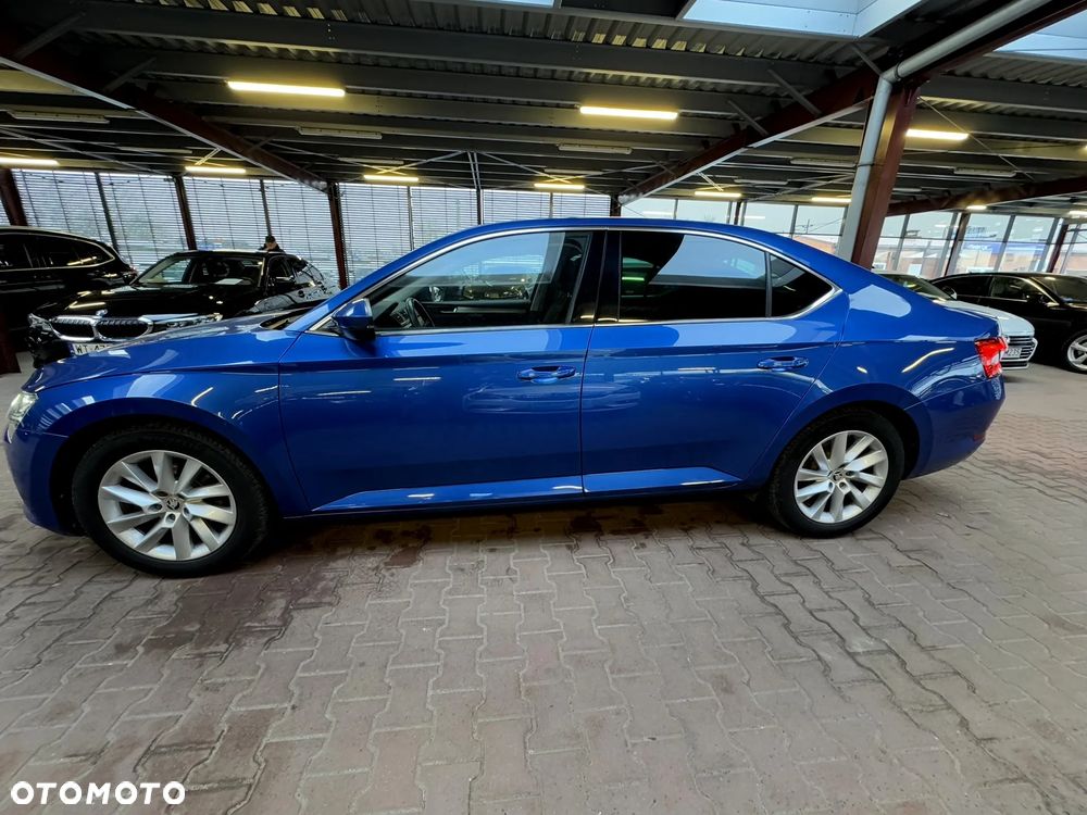 Skoda Superb 2.0 TDI SCR Ambition DSG - 4